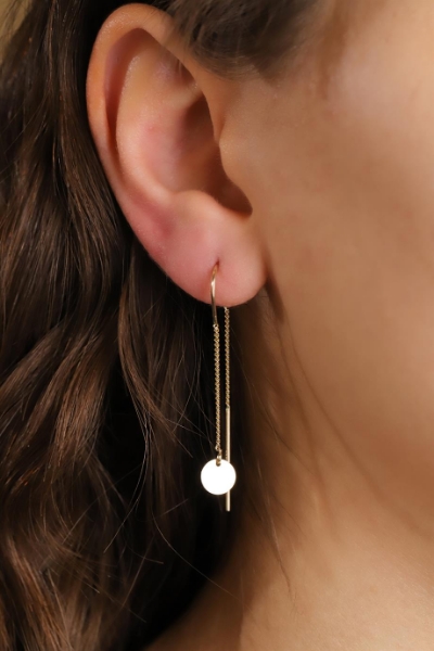 14 Ayar Altın Zincirli Plaka Küpe için detayları göster 14 Ayar Altın Zincirli Plaka Küpe resmi