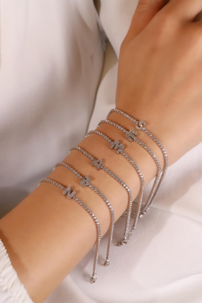 14 Ayar Altın Harfli Su Yolu Bileklik için detayları göster 14 Ayar Altın Harfli Su Yolu Bileklik resmi