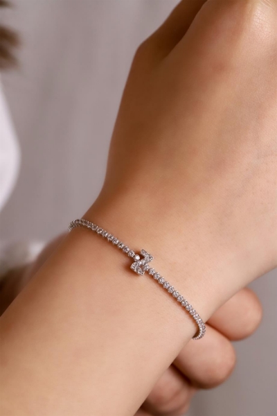 14 Ayar Altın Harfli Su Yolu Bileklik için detayları göster 14 Ayar Altın Harfli Su Yolu Bileklik resmi