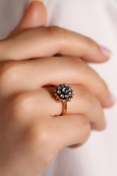 14 Ayar Altın Elmas Modeli Set için detayları göster 14 Ayar Altın Elmas Modeli Set resmi