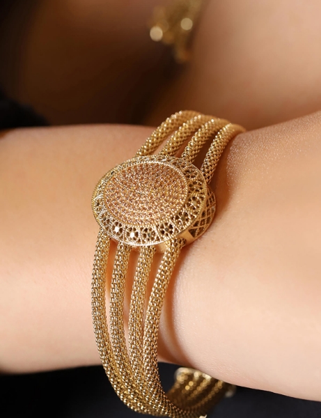 14 Ayar Altın İtalyan Hasır Kelepçe için detayları göster 14 Ayar Altın İtalyan Hasır Kelepçe resmi