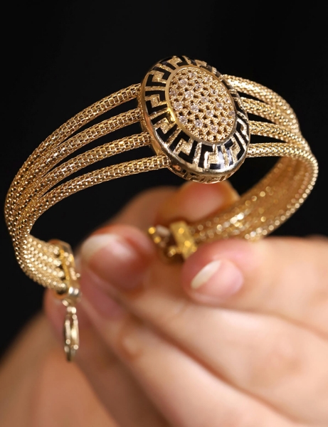 14 Ayar Altın İtalyan Greek Kelepçe için detayları göster 14 Ayar Altın İtalyan Greek Kelepçe resmi