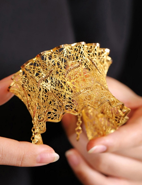 14 Ayar Altın Tül Kelepçe için detayları göster 14 Ayar Altın Tül Kelepçe resmi