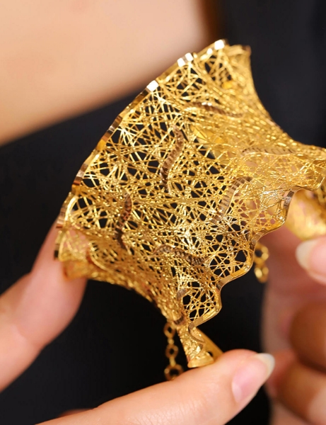 14 Ayar Altın Tül Kelepçe için detayları göster 14 Ayar Altın Tül Kelepçe resmi