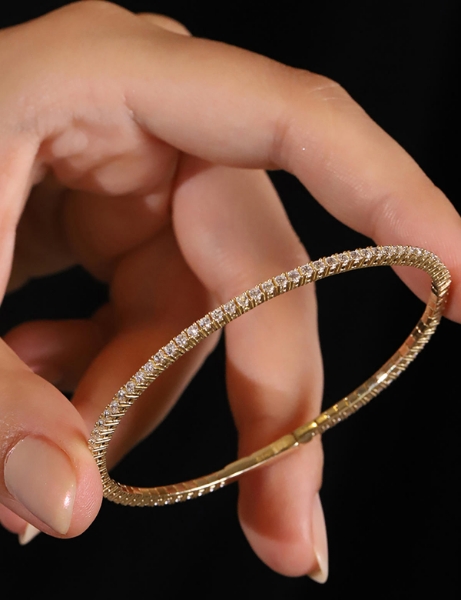 14 Ayar Altın Suyolu Esnek Kelepçe için detayları göster 14 Ayar Altın Suyolu Esnek Kelepçe resmi