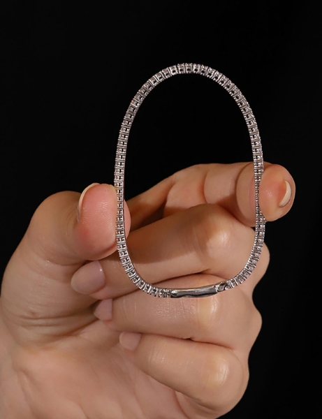 14 Ayar Altın Beyaz Suyolu Esnek Kelepçe için detayları göster 14 Ayar Altın Beyaz Suyolu Esnek Kelepçe resmi