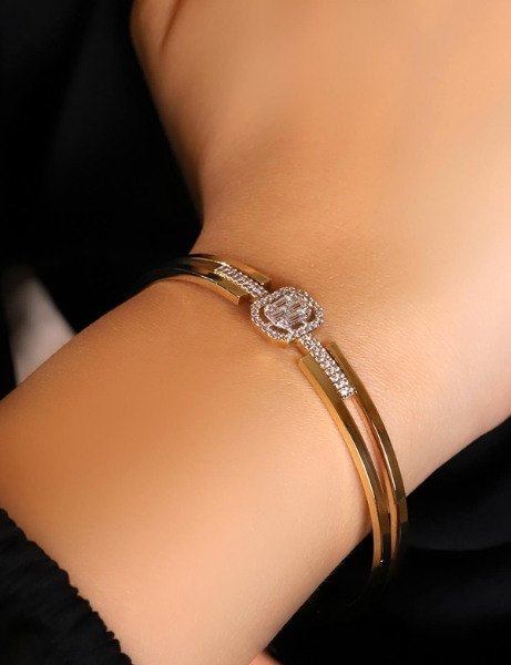 14 Ayar Altın Bagetli Kelepçe için detayları göster 14 Ayar Altın Bagetli Kelepçe resmi