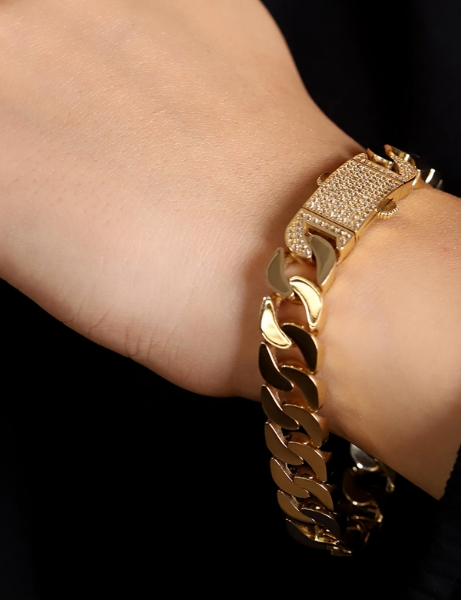 14 Ayar Altın Köşeli Taşlı Gurmet Bileklik için detayları göster 14 Ayar Altın Köşeli Taşlı Gurmet Bileklik resmi