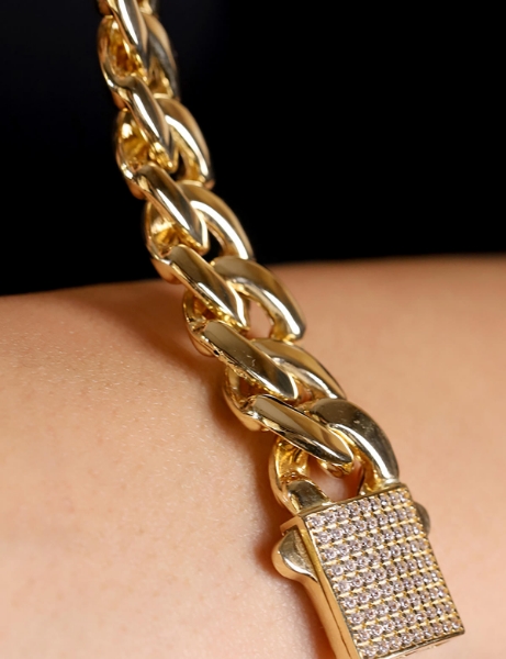 14 Ayar Altın Taşlı Klasik Gurmet Bileklik için detayları göster 14 Ayar Altın Taşlı Klasik Gurmet Bileklik resmi