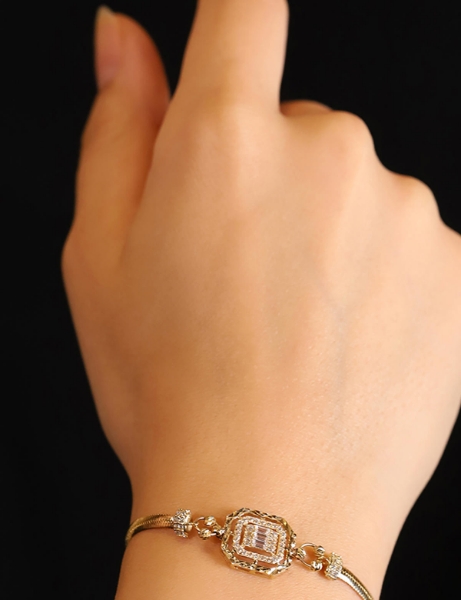 14 Ayar Altın Bagetli Bileklik için detayları göster 14 Ayar Altın Bagetli Bileklik resmi