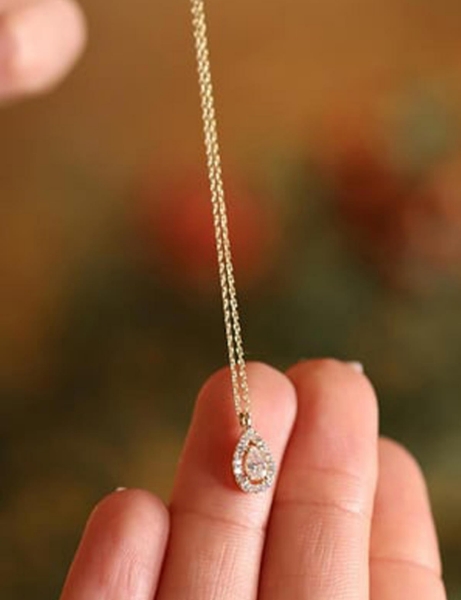 14 Ayar Altın Damla Kolye için detayları göster 14 Ayar Altın Damla Kolye resmi