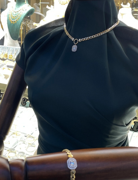 14 Ayar Altın Bagetli Kolye için detayları göster 14 Ayar Altın Bagetli Kolye resmi