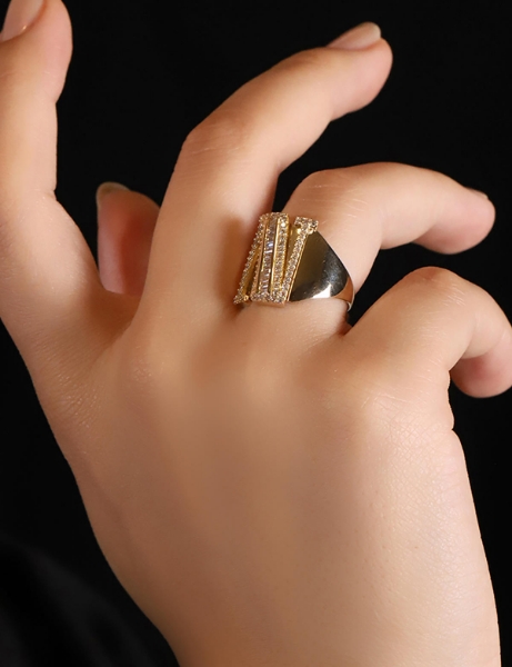 14 Ayar Altın Bagetli N Harfi yüzük için detayları göster 14 Ayar Altın Bagetli N Harfi yüzük resmi