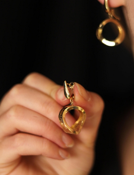 14 Ayar Altın Telkari Sallantılı Küpe için detayları göster 14 Ayar Altın Telkari Sallantılı Küpe resmi