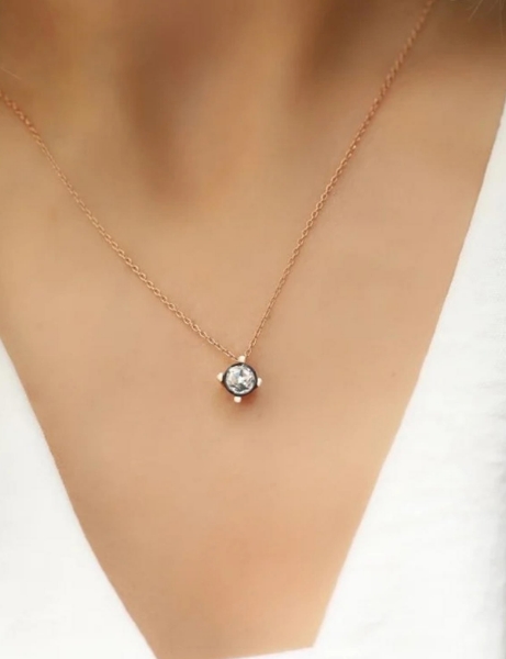 14 Ayar Altın Tektaş Kolye için detayları göster 14 Ayar Altın Tektaş Kolye resmi