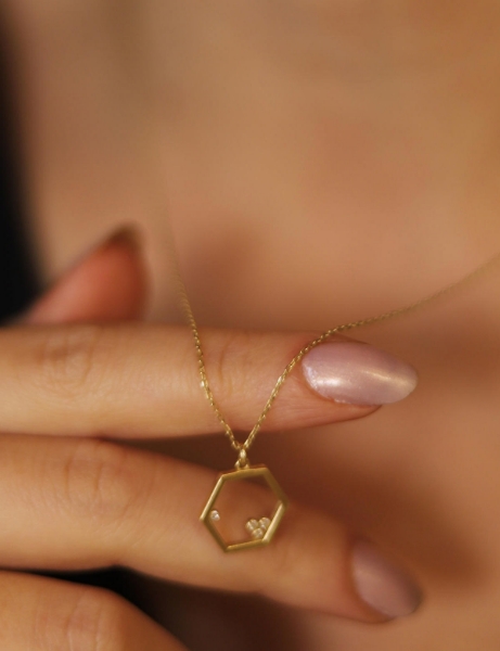 14 Ayar Altın Altıgen Tasarım Kolye için detayları göster 14 Ayar Altın Altıgen Tasarım Kolye resmi