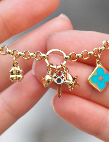 14 Ayar Altın Göz Mineli Sallantılı Bileklik için detayları göster 14 Ayar Altın Göz Mineli Sallantılı Bileklik resmi