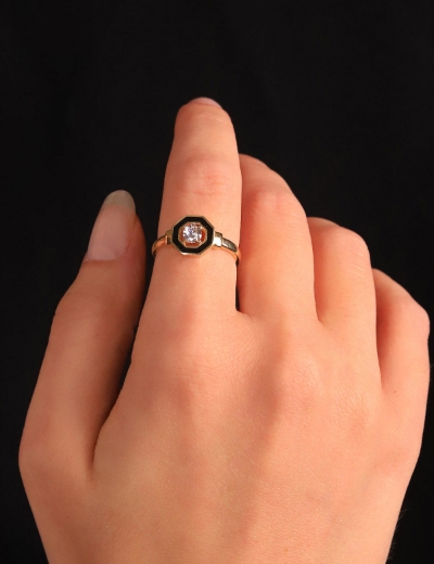 14 Ayar Altın Siyah Mineli Çağla Yüzük resmi