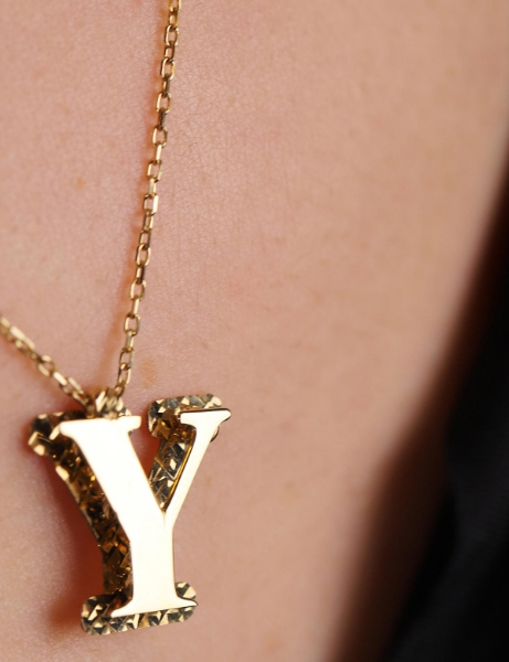 14 Ayar Altın Tasarım Harf Kolye için detayları göster 14 Ayar Altın Tasarım Harf Kolye resmi