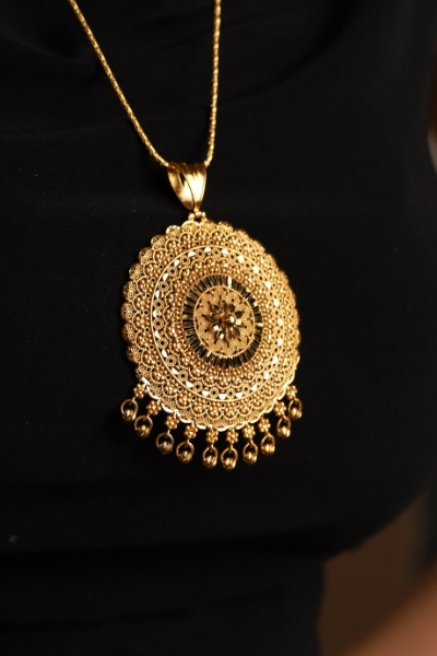 22 Ayar Altın Hint Modeli Kolye ucu için detayları göster 22 Ayar Altın Hint Modeli Kolye ucu resmi