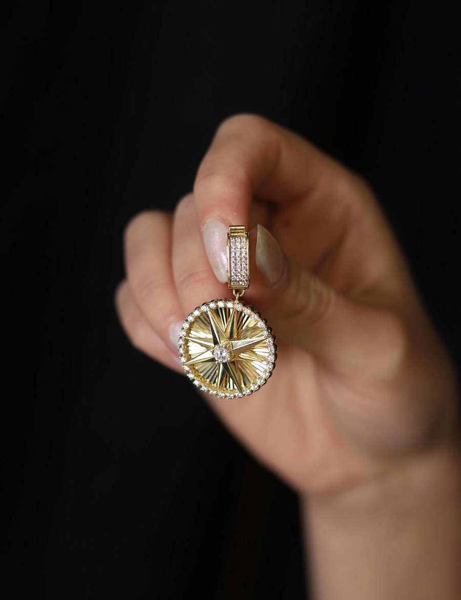 14 Ayar Altın Pusula Charm resmi