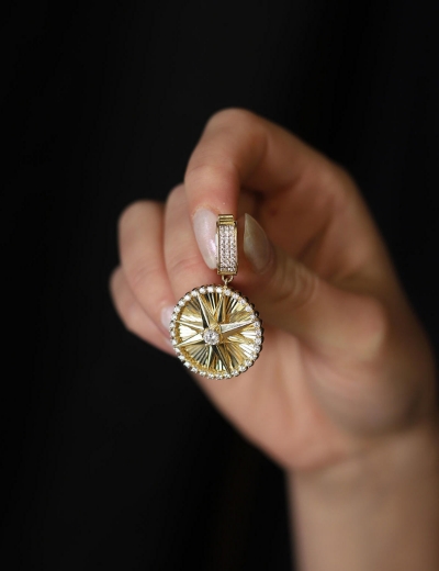 14 Ayar Altın Pusula Charm resmi