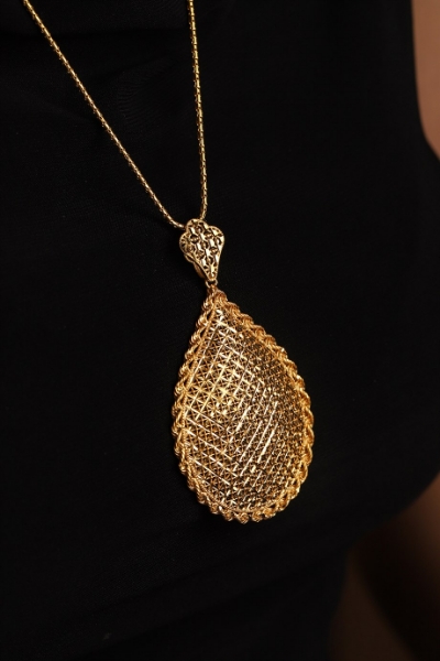 22 Ayar Altın İşlemeli Kolye Ucu için detayları göster 22 Ayar Altın İşlemeli Kolye Ucu resmi