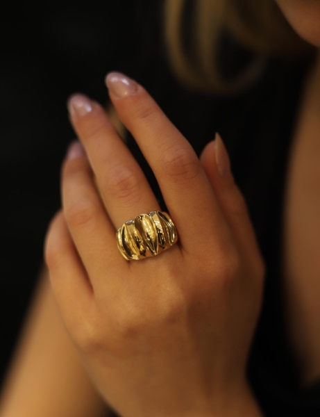 14 Ayar Altın Damla Figür Yüzük için detayları göster 14 Ayar Altın Damla Figür Yüzük resmi