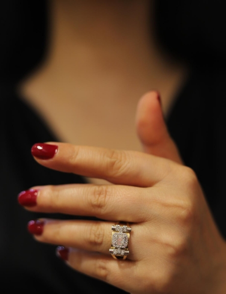 14 Ayar Altın Fantezi Baget Yüzük için detayları göster 14 Ayar Altın Fantezi Baget Yüzük resmi