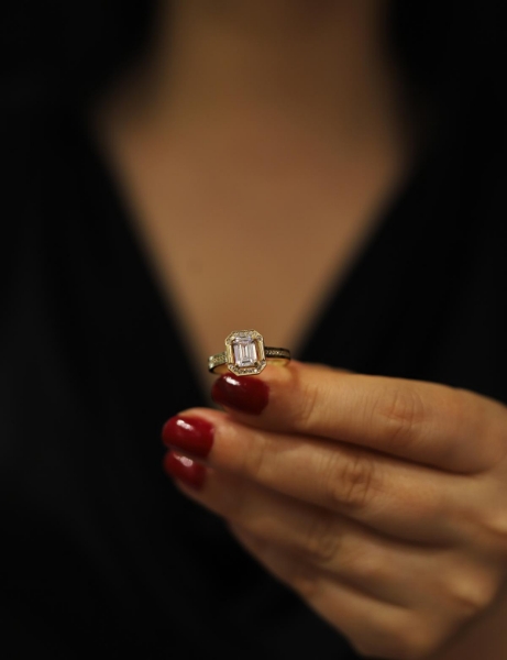 14 Ayar Altın 3 Boyutlu Taşlı Baget Yüzük için detayları göster 14 Ayar Altın 3 Boyutlu Taşlı Baget Yüzük resmi