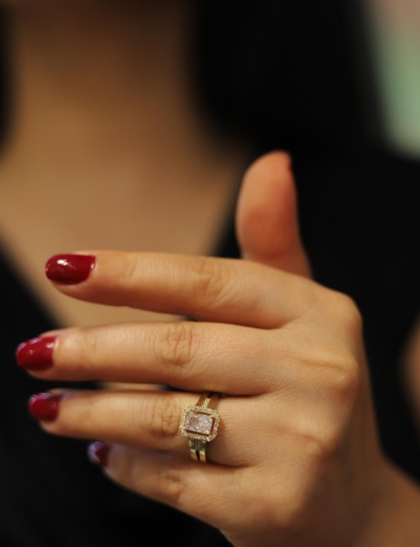 14 Ayar Altın Baget Taşlı Sarı Yüzük için detayları göster 14 Ayar Altın Baget Taşlı Sarı Yüzük resmi