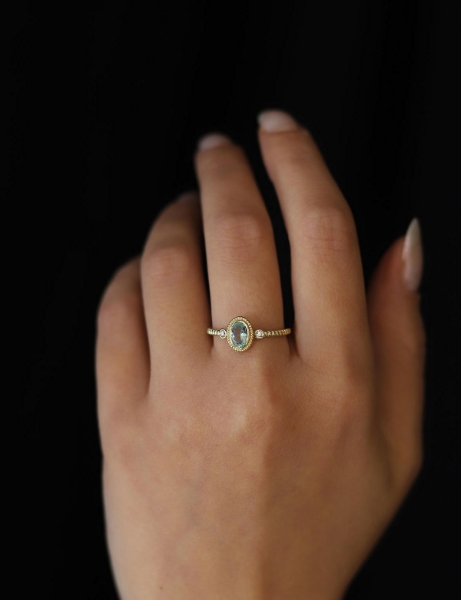 14 Ayar Altın Yeşil Taşlı Çıtır Modern Yüzük için detayları göster 14 Ayar Altın Yeşil Taşlı Çıtır Modern Yüzük resmi