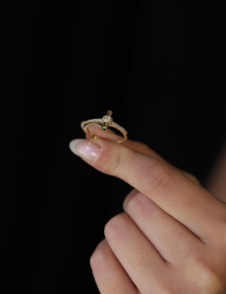 14 Ayar Altın Çıtır Tasarım Yüzük için detayları göster 14 Ayar Altın Çıtır Tasarım Yüzük resmi