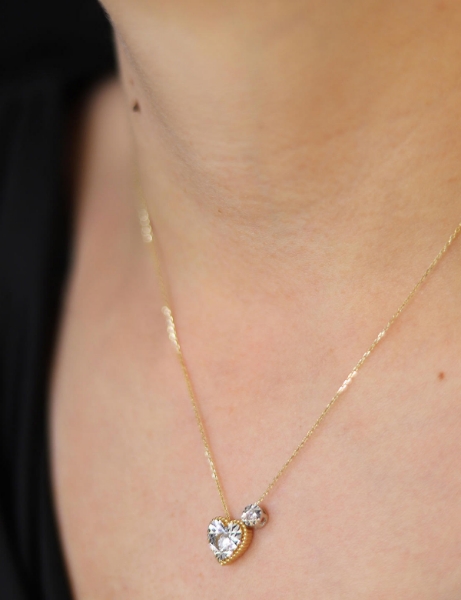 14 Ayar Altın Kalemli Taşlı Kalp Kolye için detayları göster 14 Ayar Altın Kalemli Taşlı Kalp Kolye resmi