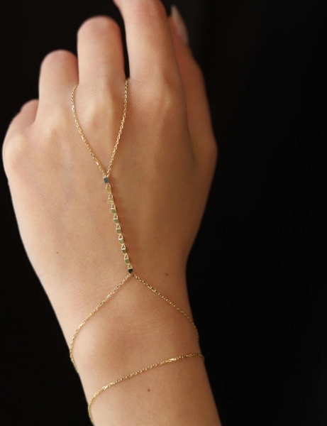 14 Ayar Altın Minimal Küplü Şahmeran için detayları göster 14 Ayar Altın Minimal Küplü Şahmeran resmi