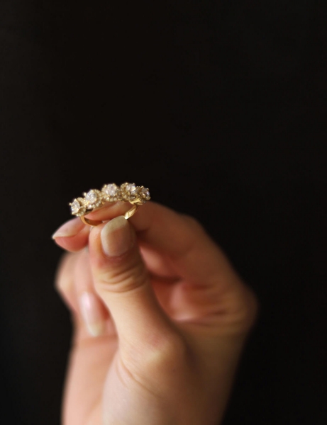 14 Ayar Altın Prenses Model Beştaş Yüzük için detayları göster 14 Ayar Altın Prenses Model Beştaş Yüzük resmi