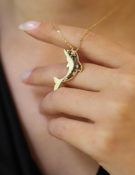 14 Ayar Altın Yunus Balığı Kolye için detayları göster 14 Ayar Altın Yunus Balığı Kolye resmi