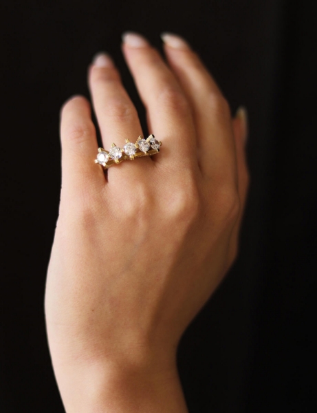 14 Ayar Altın Taşlı Tasarım Beştaş Yüzük için detayları göster 14 Ayar Altın Taşlı Tasarım Beştaş Yüzük resmi