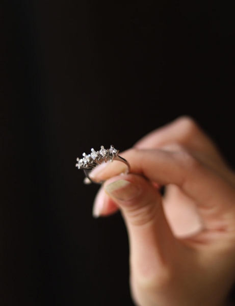 14 Ayar Altın Badem tırnak Beştaş Yüzük için detayları göster 14 Ayar Altın Badem tırnak Beştaş Yüzük resmi