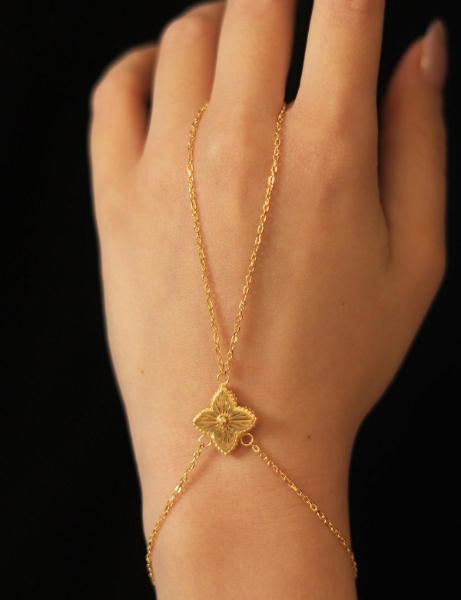 22 Ayar Altın Kalemli Yonca Şahmeran için detayları göster 22 Ayar Altın Kalemli Yonca Şahmeran resmi