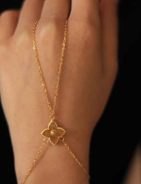 22 Ayar Altın Kalemli Yonca Şahmeran için detayları göster 22 Ayar Altın Kalemli Yonca Şahmeran resmi