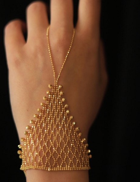 22 Ayar Altın Dorika İşlemeli Eldiven Şahmeran için detayları göster 22 Ayar Altın Dorika İşlemeli Eldiven Şahmeran resmi