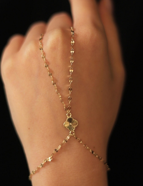 14 Ayar Altın Kalemli Aynalı Yonca Şahmeran için detayları göster 14 Ayar Altın Kalemli Aynalı Yonca Şahmeran resmi