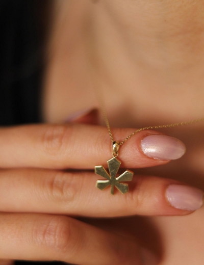 14 Ayar Altın İnce Lotus Kolye resmi