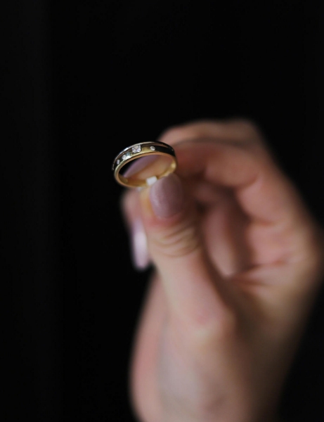 14 Ayar Altın Taşlı Çift Sıra Yüzük için detayları göster 14 Ayar Altın Taşlı Çift Sıra Yüzük resmi