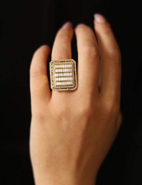 14 Ayar Altın Kalın Gösterişli Baget Yüzük için detayları göster 14 Ayar Altın Kalın Gösterişli Baget Yüzük resmi