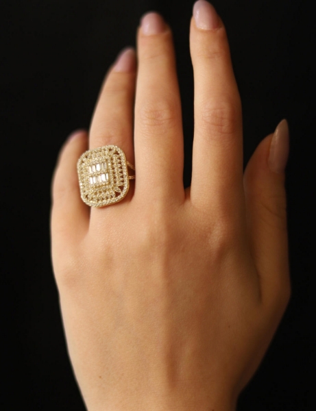 14 Ayar Altın Damla Detaylı Baget Yüzük için detayları göster 14 Ayar Altın Damla Detaylı Baget Yüzük resmi