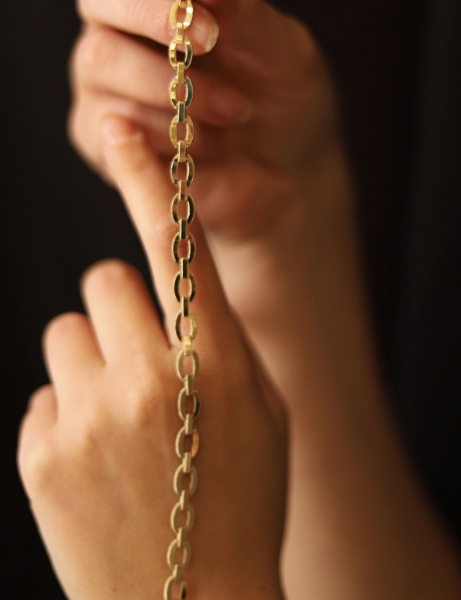 14 Ayar Altın Ajda Desenli Oval Bileklik için detayları göster 14 Ayar Altın Ajda Desenli Oval Bileklik resmi