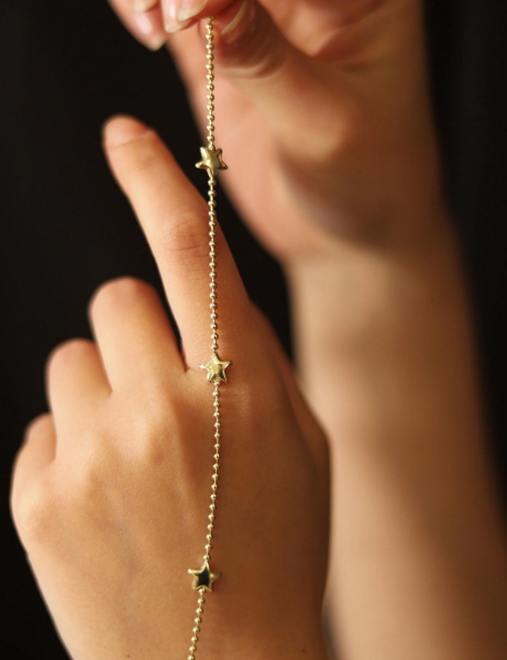 14 Ayar Altın Top Zincirli Yıldız Bileklik için detayları göster 14 Ayar Altın Top Zincirli Yıldız Bileklik resmi