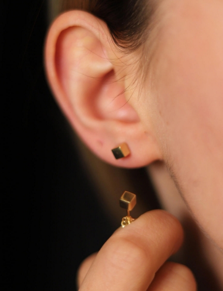 14 Ayar Altın Küp Küpe için detayları göster 14 Ayar Altın Küp Küpe resmi